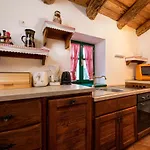 Lindraze Villa *