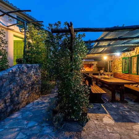 Villa Lindraze *