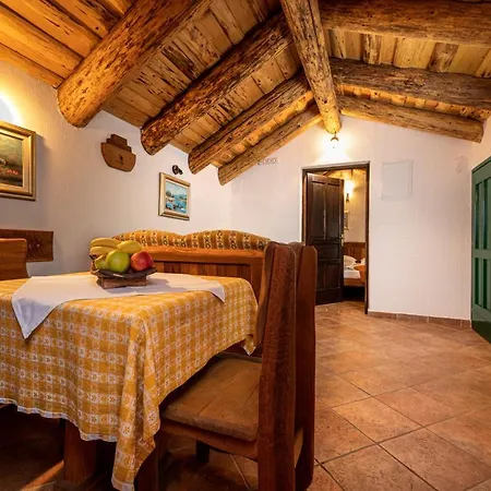 Lindraze Villa Dobrinj