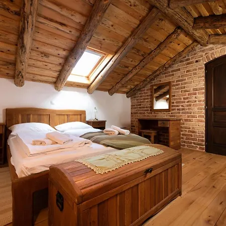 Lindraze Villa *